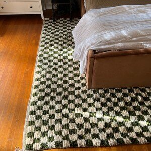 Green Moroccan Wool Rug – Handmade Berber Area Rug – Geometric Beni Ourain Style – Ivory & Green Rug - Image 4