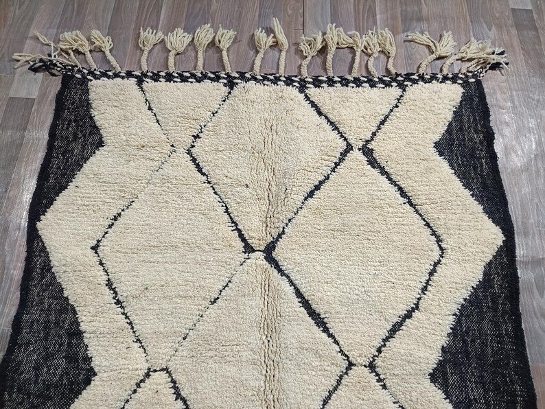 Beni Ourain Moroccan Wool Rug – Handmade Berber Area Rug – Ivory & Charcoal Diamond Pattern - Image 3