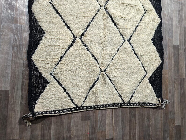 Beni Ourain Moroccan Wool Rug – Handmade Berber Area Rug – Ivory & Charcoal Diamond Pattern - Image 7