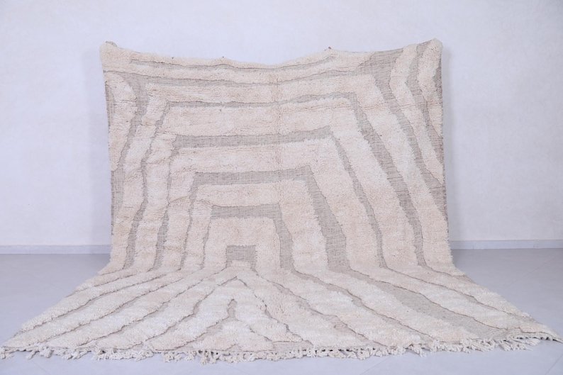 Minimalist Moroccan Wool Rug – Handmade Berber Area Rug – Ivory Geometric Beni Ourain Style