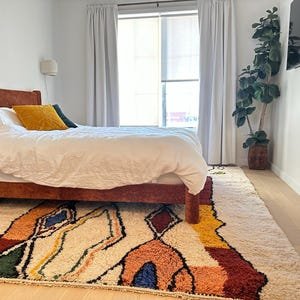 Abstract Moroccan Berber Rug – Handmade Wool Area Rug – Warm Earth-Tone Artistic Design