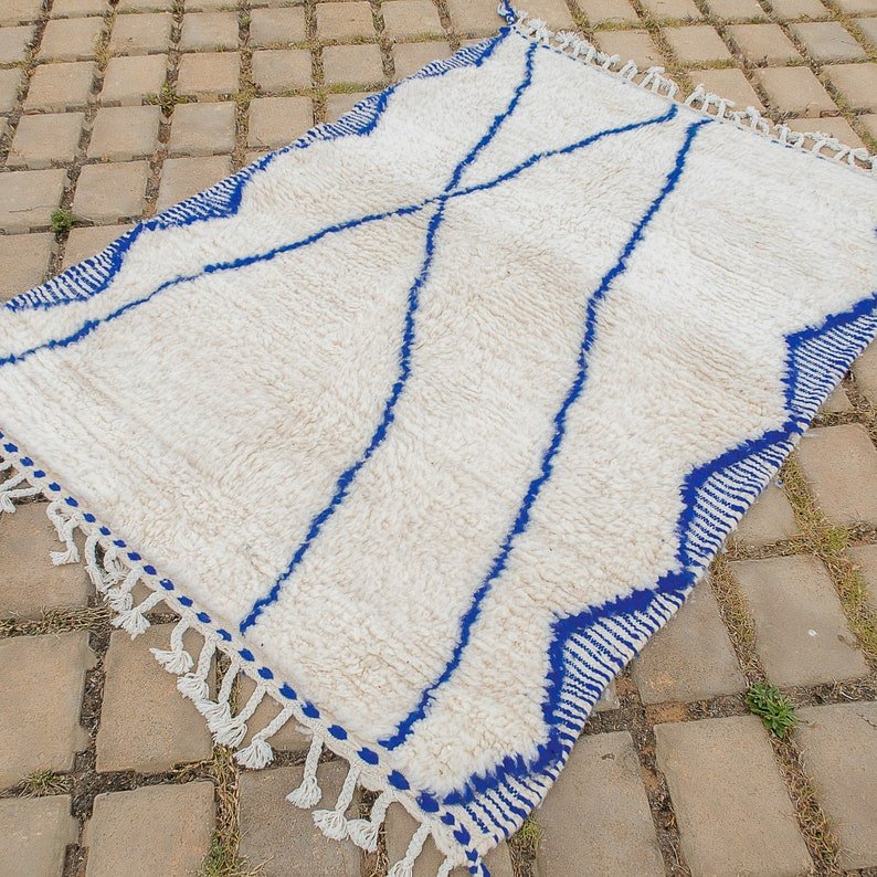 Ivory Moroccan Beni Ourain Rug with Blue Lines – Handmade Berber Wool Area Rug – Minimalist Design - Image 4