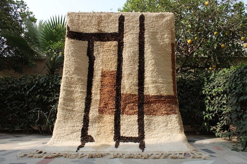 Minimalist Moroccan Beni Ourain Rug – Handmade Wool Area Rug with Bold Linear Geometric Design in Ivory & Brown - Image 8