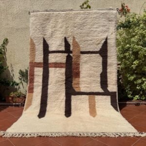 Handmade Moroccan Berber Rug – Ivory Wool Rug with Bold Geometric Line Design