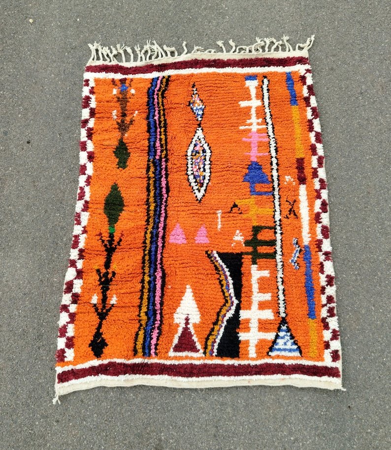 Hand-Knotted Wool Moroccan Rug: Tribal Berber Design - Image 7