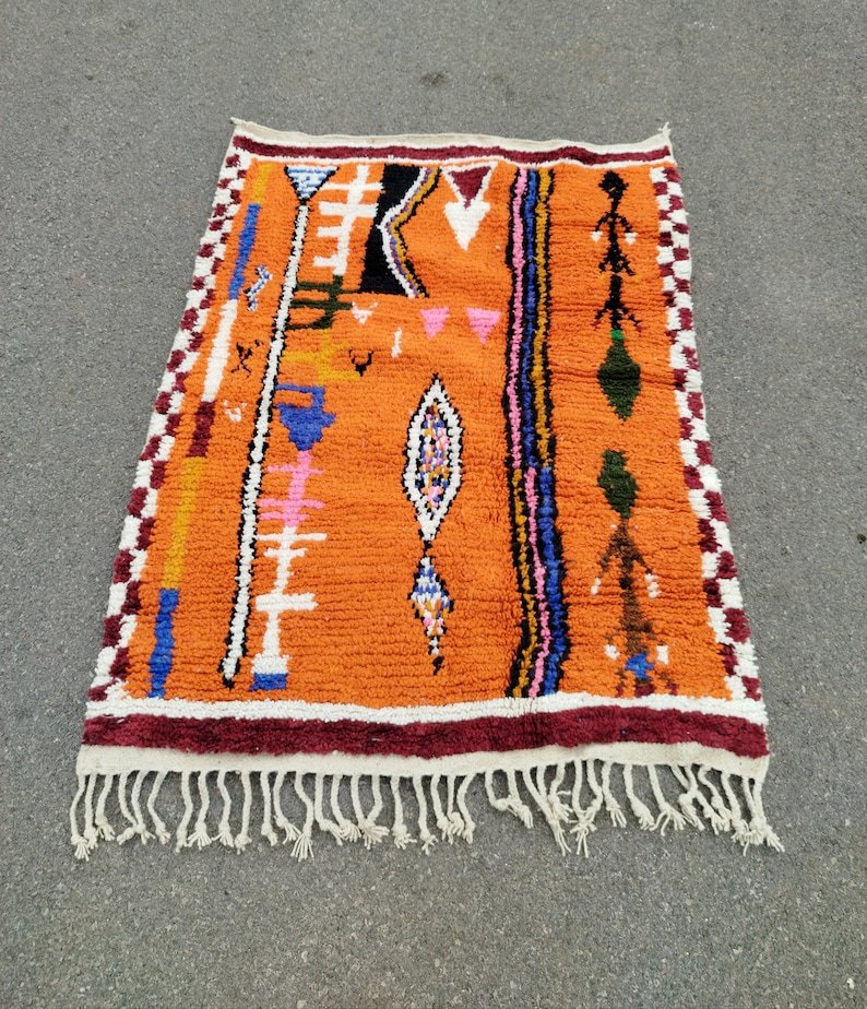 Hand-Knotted Wool Moroccan Rug: Tribal Berber Design