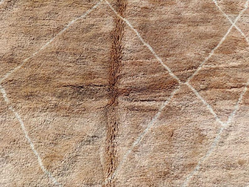 Handmade Beni Ourain Moroccan Rug – Sand Beige Wool Area Rug with Ivory Diamond Lines - Image 4