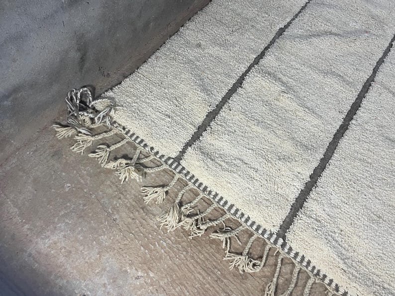Minimalist Moroccan Beni Ourain Rug – Handmade Ivory Wool Rug with Black Lines - Image 5